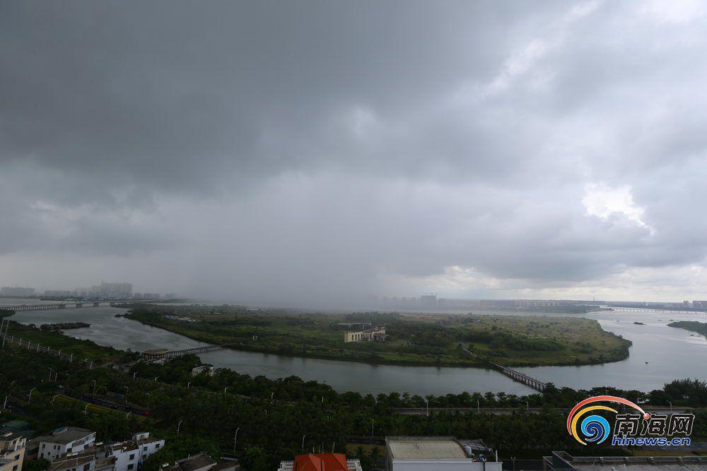 海南臺風(fēng)天氣預(yù)報(bào)最新,海南臺風(fēng)天氣預(yù)報(bào)最新，警惕臺風(fēng)威脅，做好防范措施